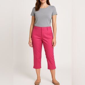 JM Collection Women's Pink Cropped Pants w Gold Button Detail. Size 14